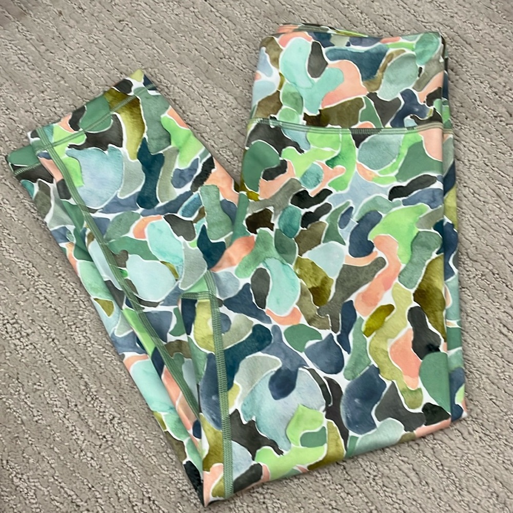 NWOT Athleta Girl High Rise Chi Chat Capri